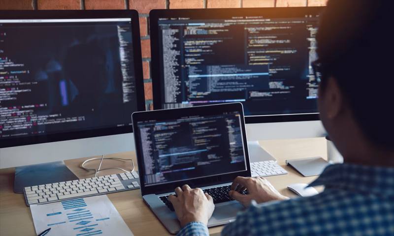 数据科学选型:R与Python如何赋能桐乡市网站建设?